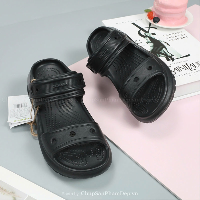 Dép Đúc Crocs 2 Quai Hậu Sơn Đế Nổi Bật