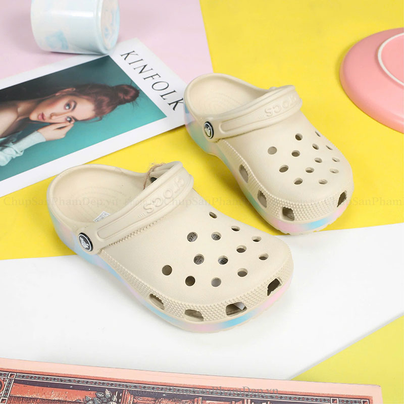 Dép Sục Crocs 4P Phủ 3D Rực Rỡ