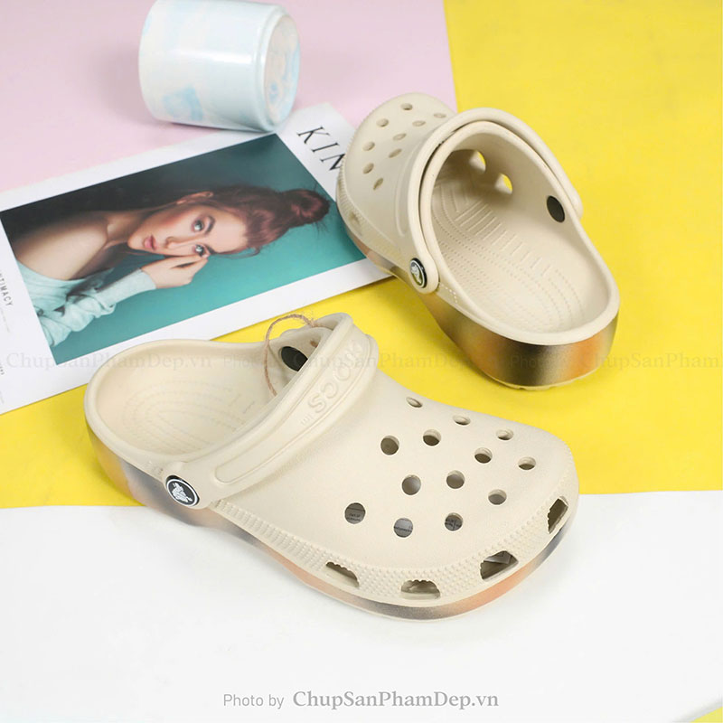 Dép Sục Crocs 4P Phủ 3D Rực Rỡ