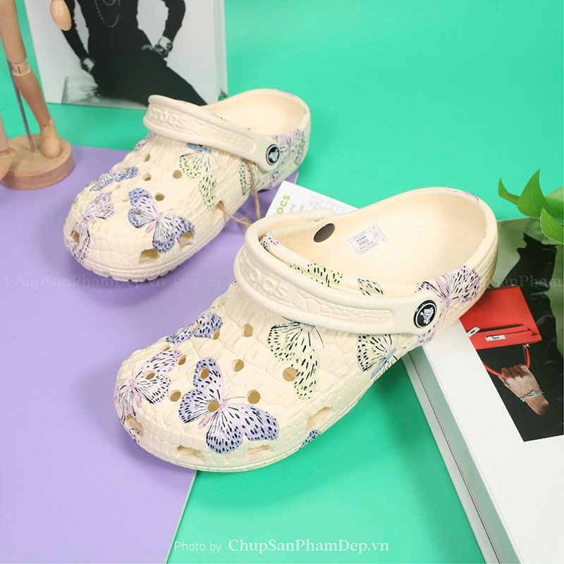 Dép Sục Crocs Canary Bướm Đẹp Mắt