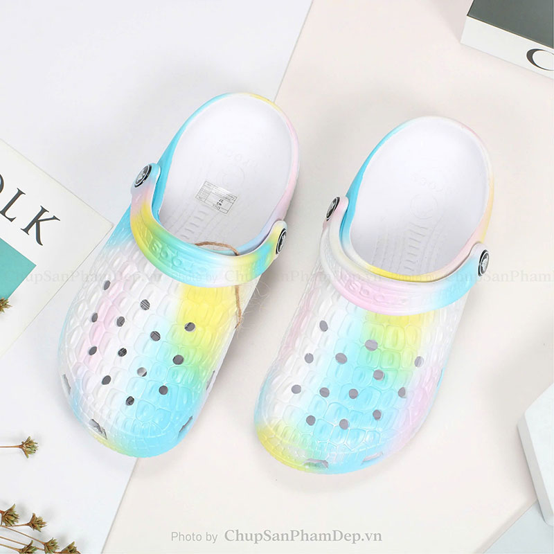 Dép Sục Crocs Canary Phun Sơn Tươi Sáng