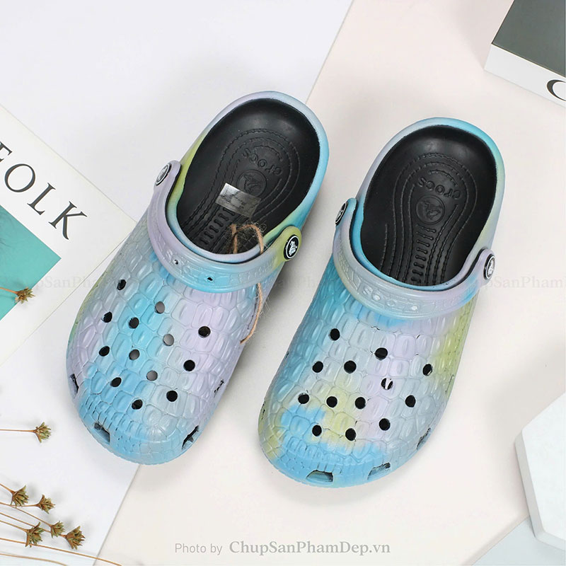 Dép Sục Crocs Canary Phun Sơn Tươi Sáng