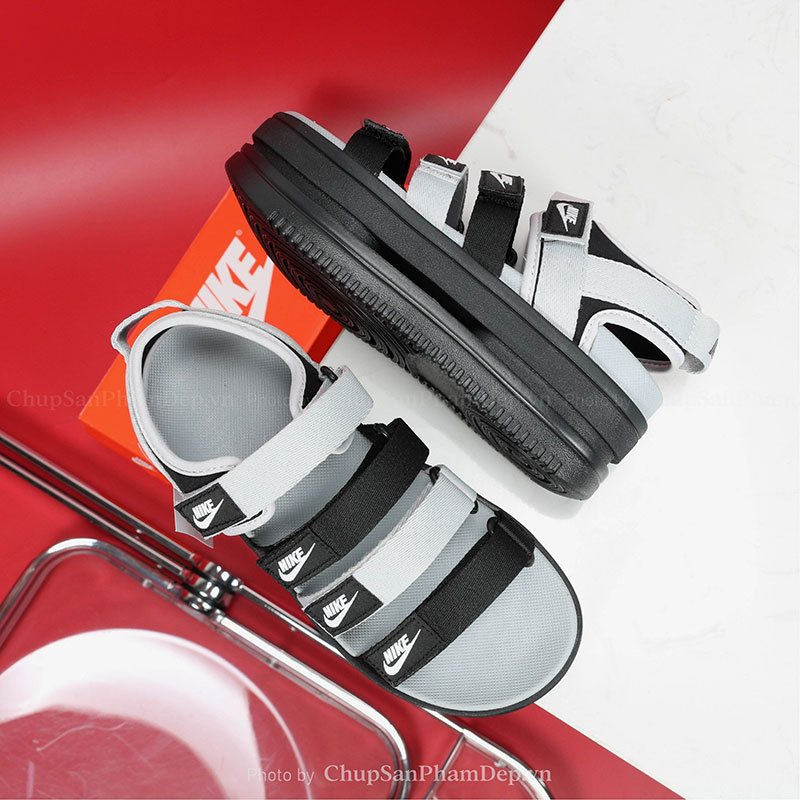 Giày Sandal Nike 3L7P Thiết Kế Độc Đáo